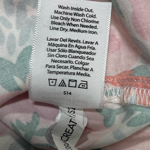 Free Assembly floral print women’s Tank top with tie front. Women’s size M - Picture 12 of 14